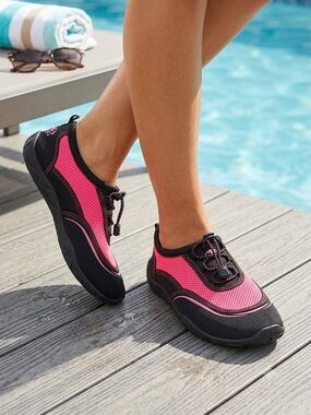 Athletic Works Black & Pink Water Shoes - Size 7/8